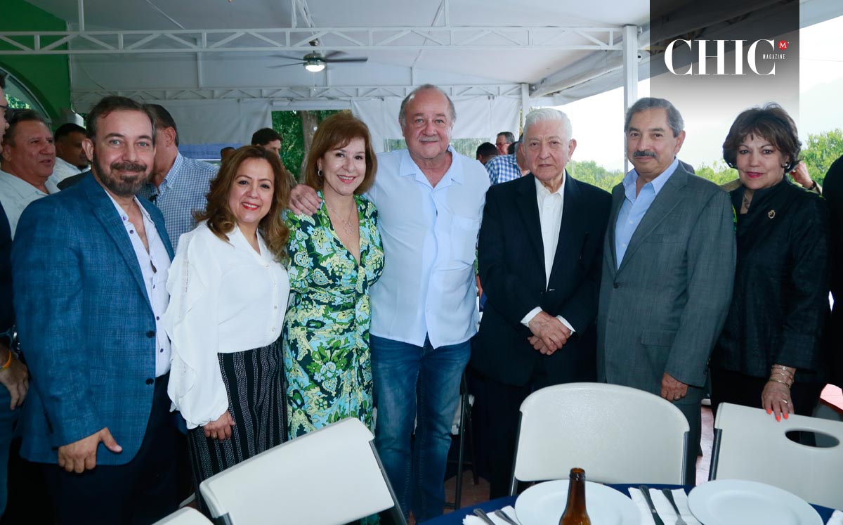 Armando Treviño, Eusebia González, Ofelia Treviño de Navarro, Javier Navarro, Sócrates Rizzo, Natividad González Parás y Sofialeticia Morales