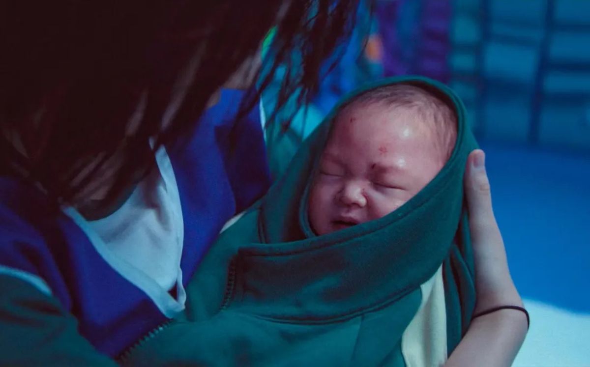 El bebé de “El Juego del Calamar” no es humano, ni IA (Netflix)