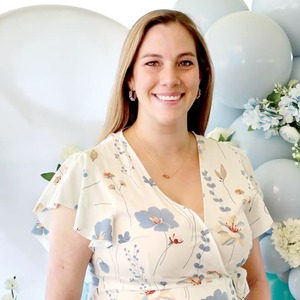 Berenice Tinajero disfrutó de su baby shower rodeada de familiares y amigas