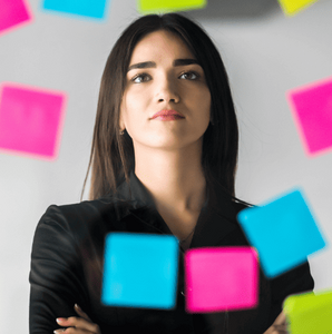 ¿Qué revela de ti que prefieras trabajar solo y no en equipo? Significado según la psicología (Foto: Freepik)