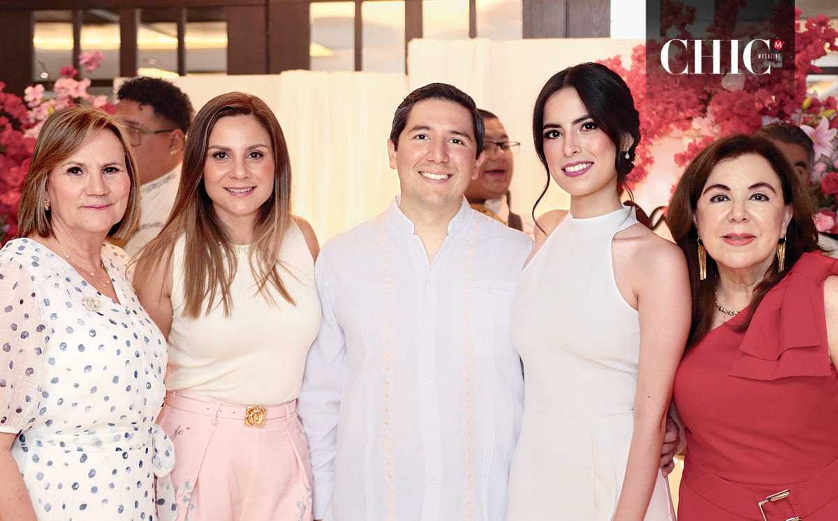 Nancy Reyna, Nancy Tamez, Andrés Araujo, Amalia Sánchez y Chely Medina felices en tan importante celebración