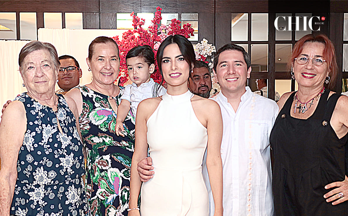 Almaluz Cano, Mayo Tamez, Emiliano Sánchez, Amalia Sánchez y Andrés Araujo Medina en el Club Campestre  Victoria