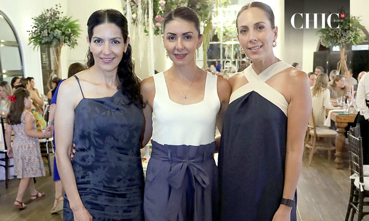 Las asistentes disfrutaron de la fiesta por la primera comunión de María José