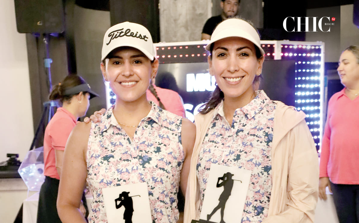 Marifer Aldape y Fernanda Duarte contentas por la celebración deportiva