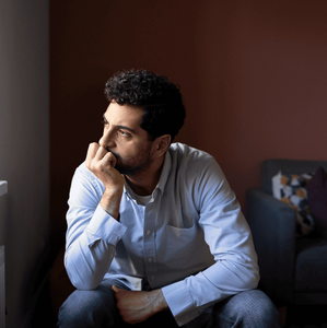 ¿Por qué algunas personas no pueden estar solas ni un momento? Esto dicen los expertos (Foto: Freepik)