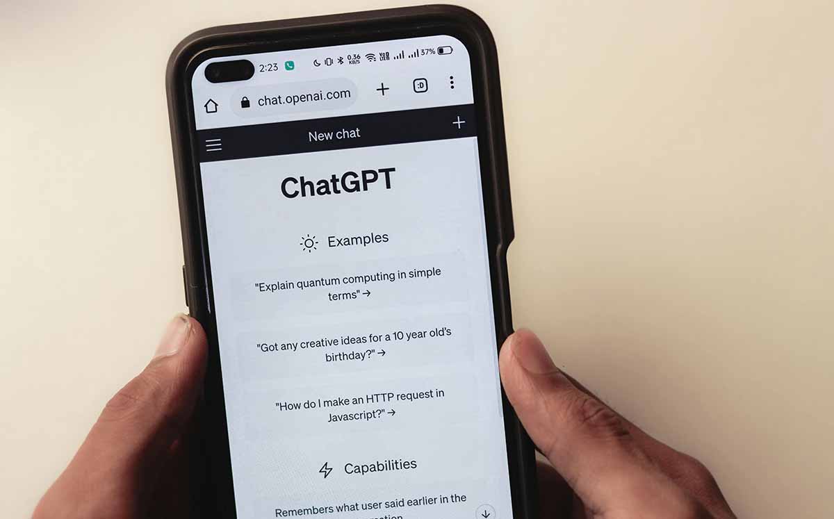 Aunque ChatGPT parece saberlo todo hay límites que sería mejor no cruzar. (Fotos: Pexels)