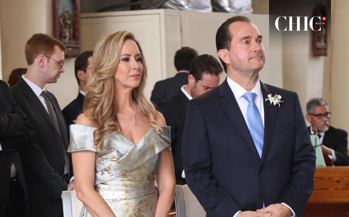 PAPÁS DE LA NOVIA. Patricia Figueroa y Homero González