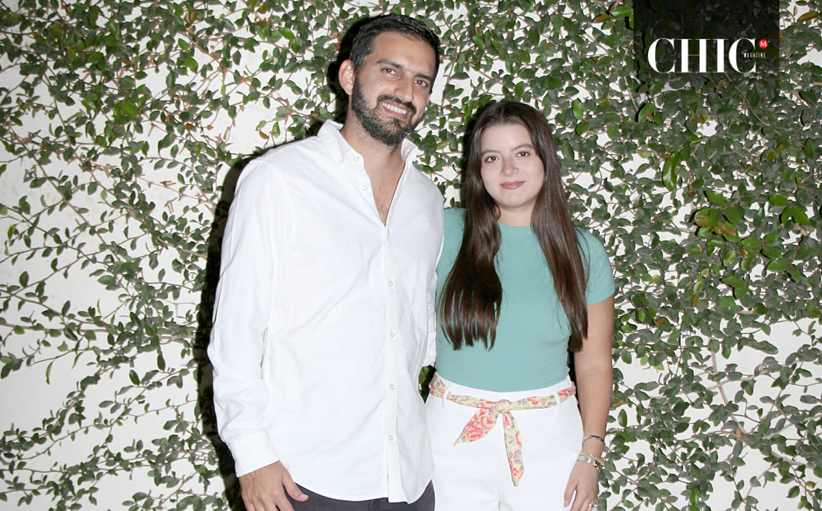 Armando Hage y Tessy Manzur felices de ser parte de la despedida familiar de Balbina y Jorge