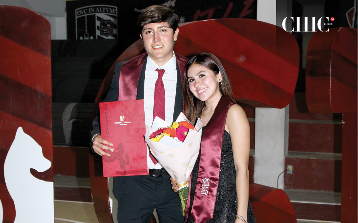 Jesús Rodríguez y Elvia Segura disfrutaron de la ceremonia de graduación
