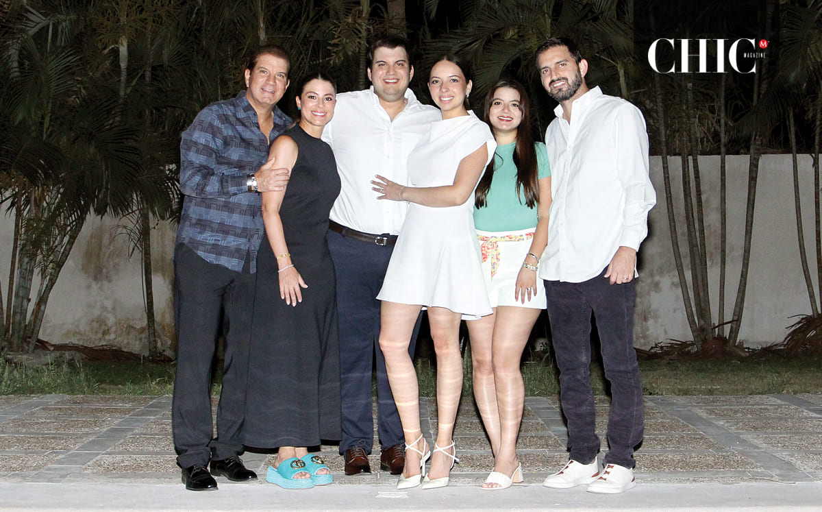 Jorge Manzur, Tessy Aragon, Jorge Nahim Manzur, Balbina Guajardo, Tessy Manzur y Armando Hage