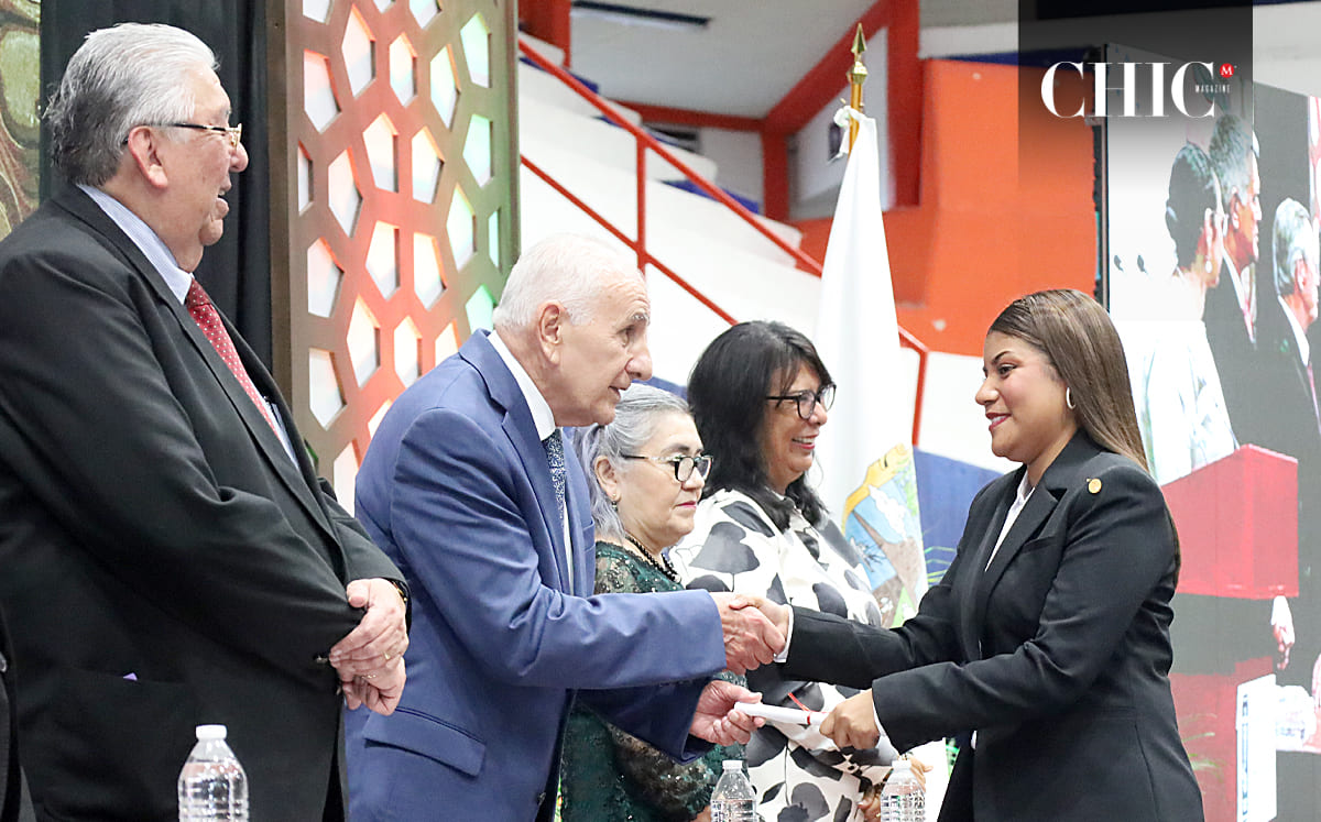 José Ángel García Hernández fungió como padrino de la generación