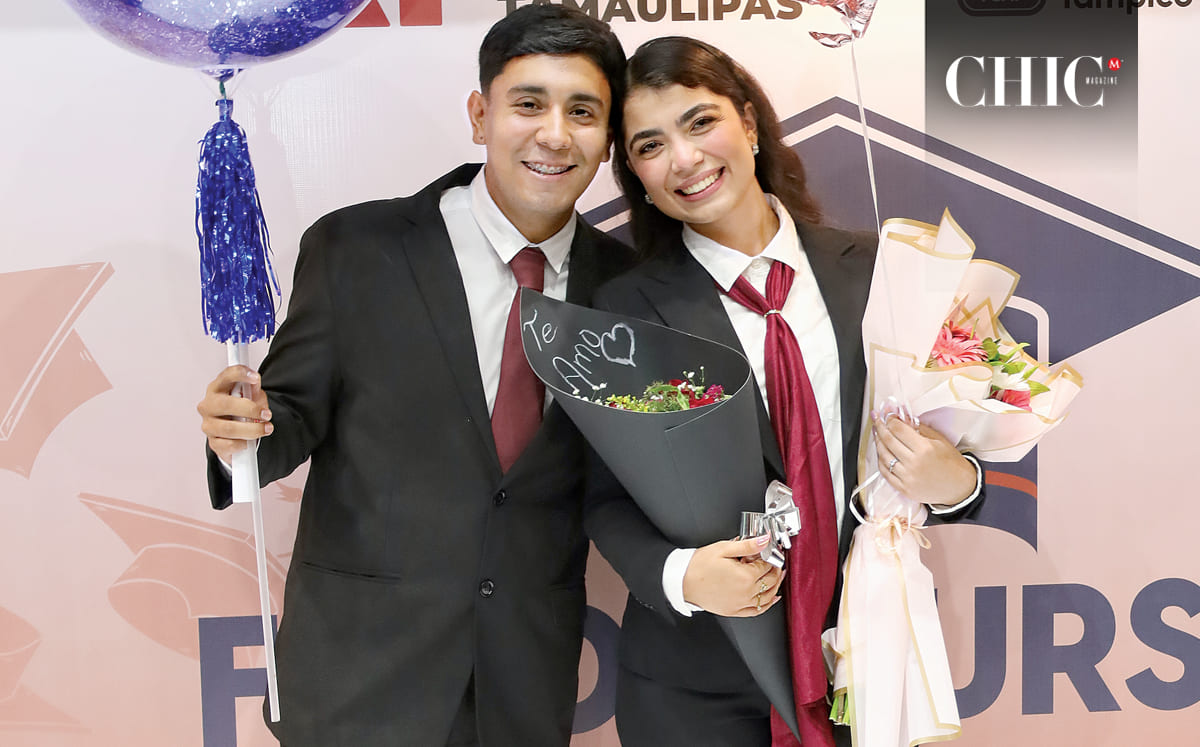 Pablo Bautista y Miranda Tello mostraron su orgullo por se egresados de la FCAT