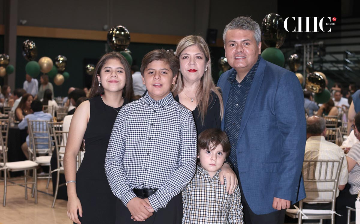 Angie, Angelines, Cristóbal, Cris y Andrés
