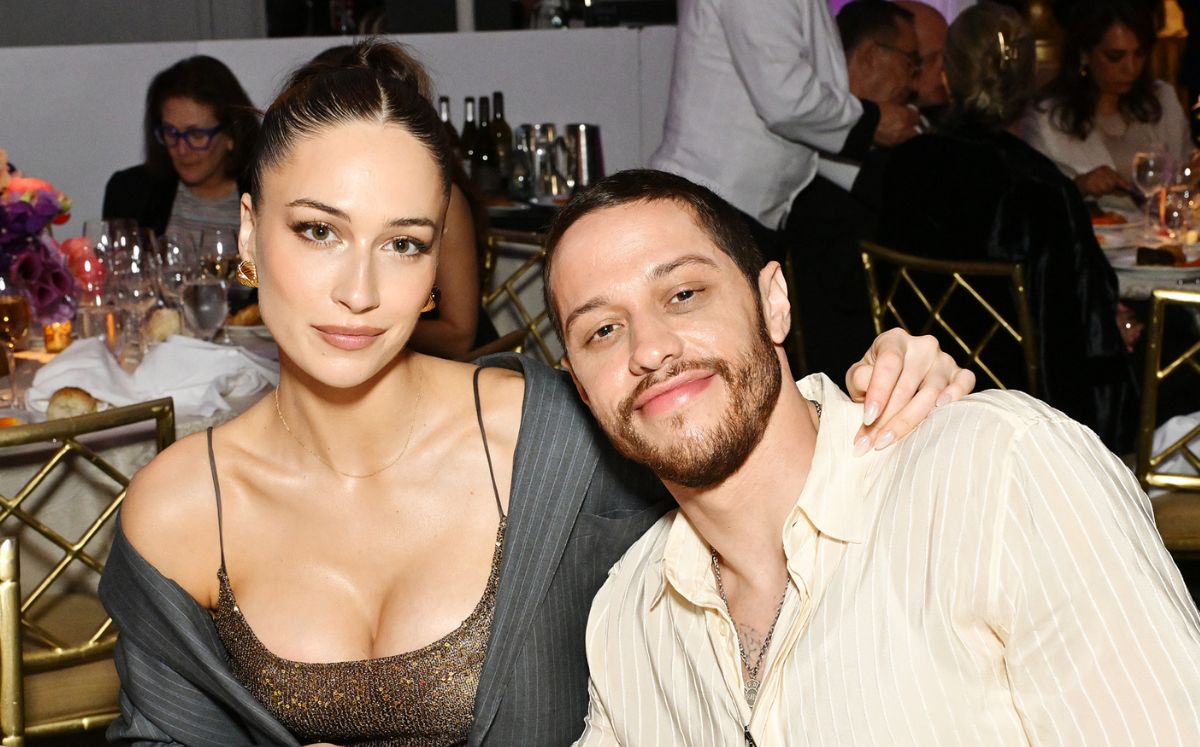 Elsie Hewitt y Pete Davidson (Getty Images)