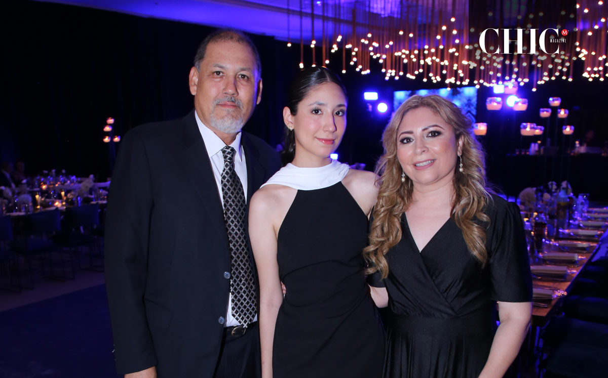 Luis, Isabella y Lorena