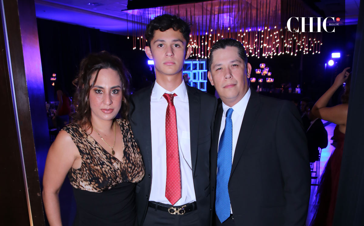 Tania, Ricky y Ricardo