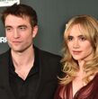 Suki Waterhouse fue hospitalizada por usar pantalones ajustados (Foto: Getty)