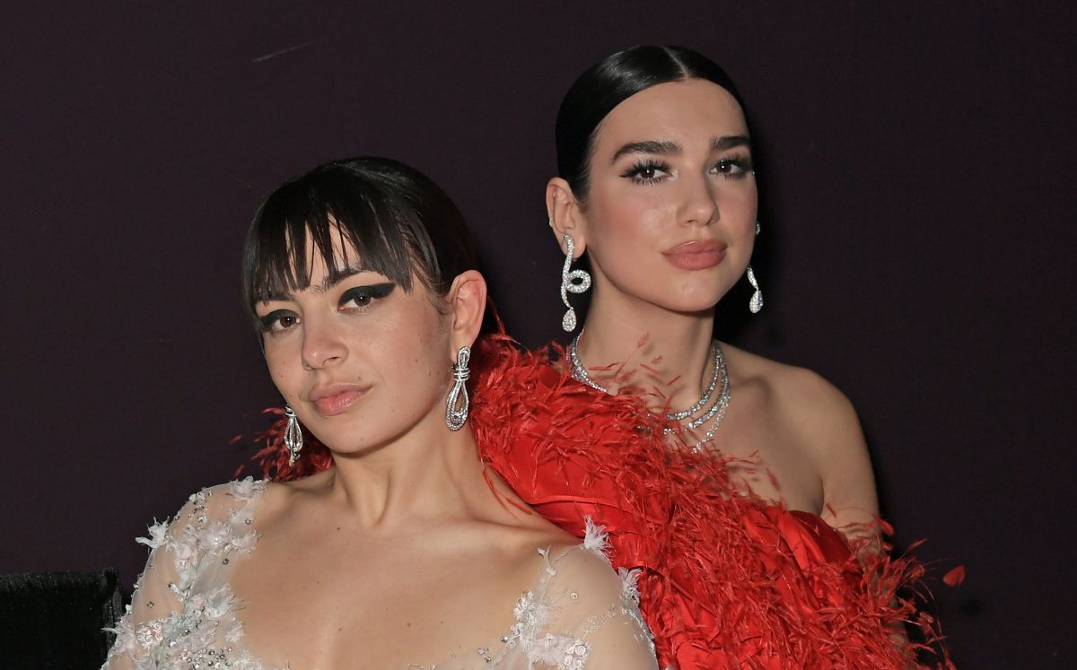 El look de Dua Lipa que lo cambió la atención de la boda de Charli xcx (Getty Images)