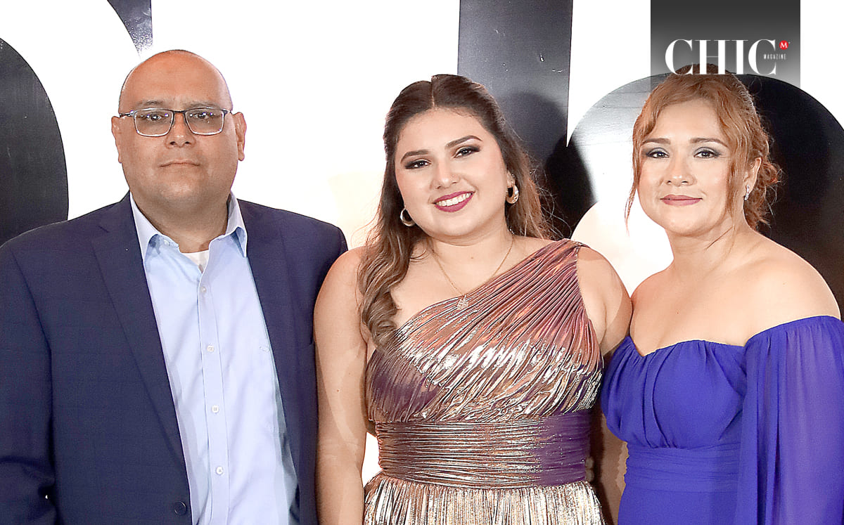 Arturo Madrigal, Belinda Pérez y Mayra Mariño disfrutaron de la recepción en el Centro Deportivo Español