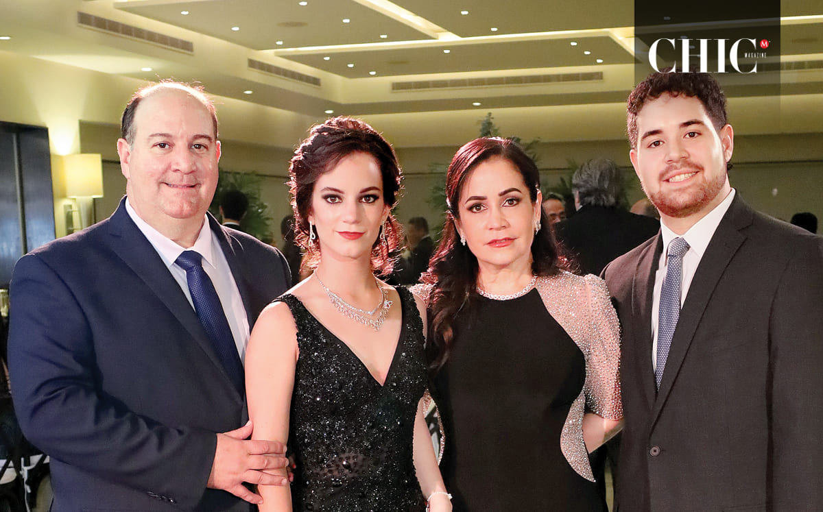 Fernando Martínez, Ana Mary Martínez, Ana Mary Romo y Fernando Martínez llegaron puntuales a la celebración
