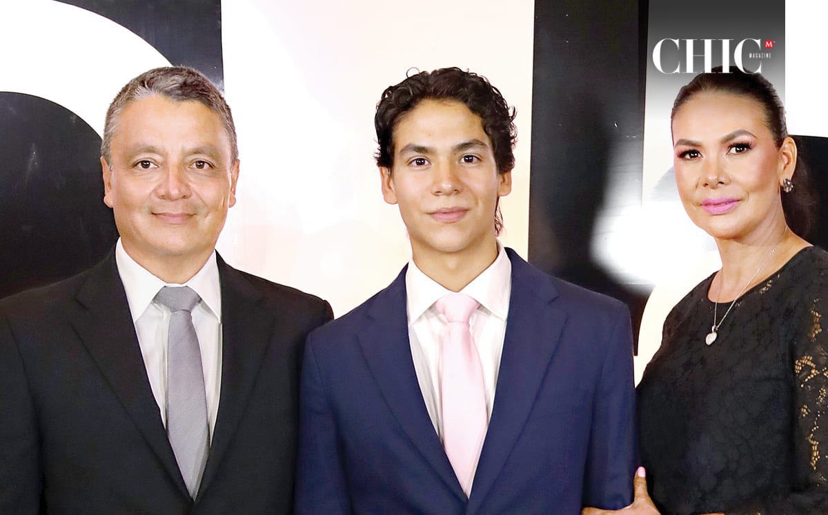 Roberto Montes, Rodrigo Montes y Nadia De Montes lucieron elegantes para la ocasión