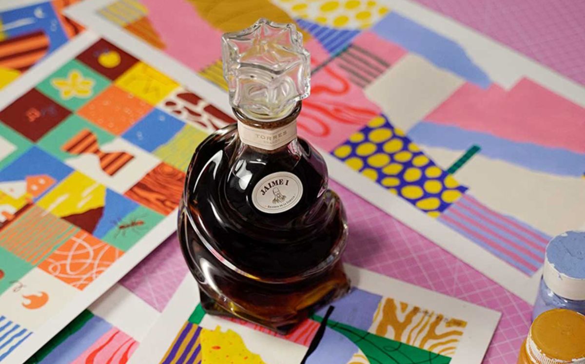 Edición limitada de Jaime I: el brandy con el arte de Mireia Ruiz (Foto: Cortesía)
