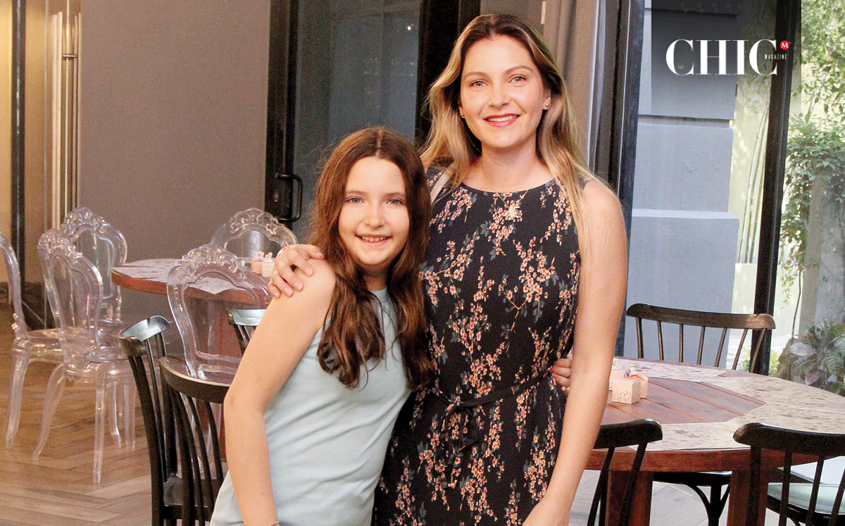 Ana Luisa Legorreta y Paty Cruz en el Salón Amaia para la celebración