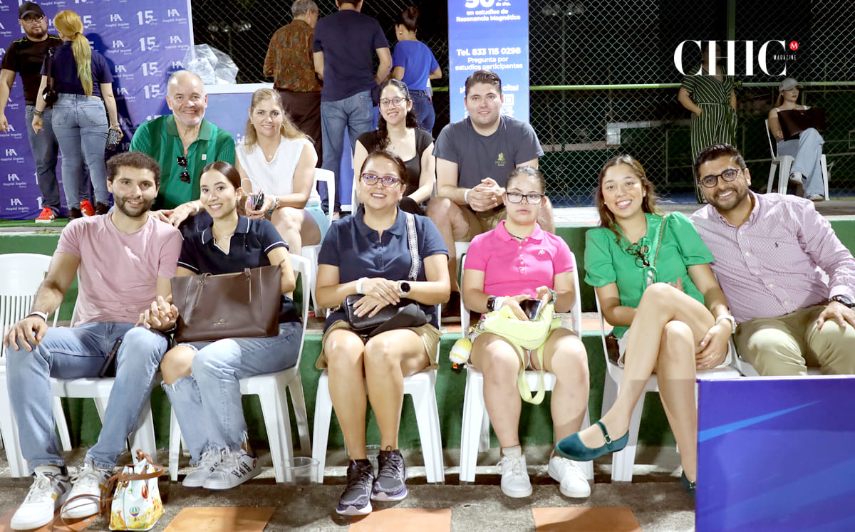 Domingo Santana, Lourdes Leiva, Cecilia Gutiérrez, Diego Santana, Eduardo Santana, Maythe Segura, Verónica Zabaleta, María Santana, Ximena Castro