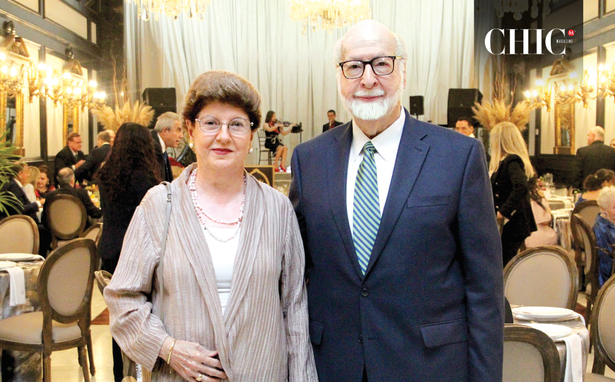 Graciela De Pearl y Felipe Pearl presentes en el protocolo de entrega-recepción que fue encabezado por el presidente saliente, Germán Meza
