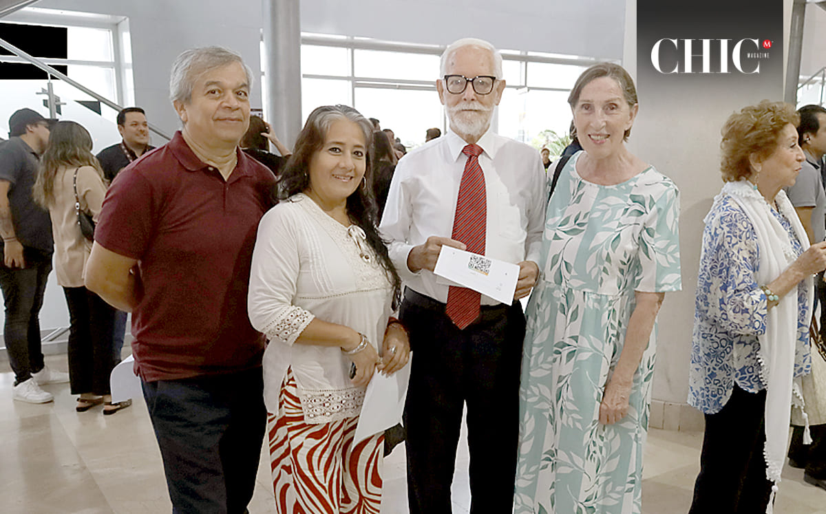 Miguel Gil, Cinthia De Gil, Carlos Luengas y Anne posaron para nuestra lente