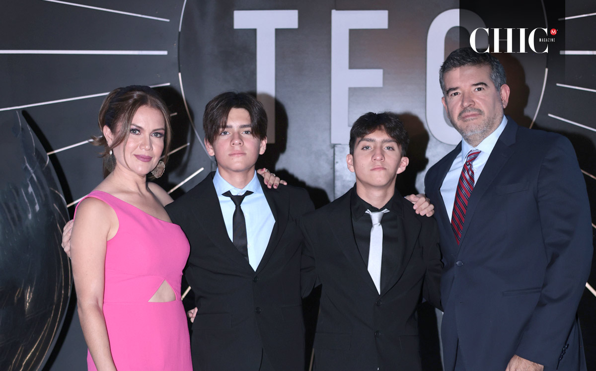 Consuelo, Santiago, Mateo y Samuel