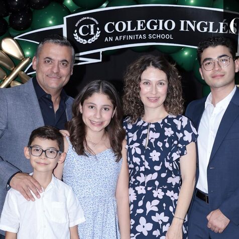 Enrique, Margarita, Camila, Enrique y Franco
