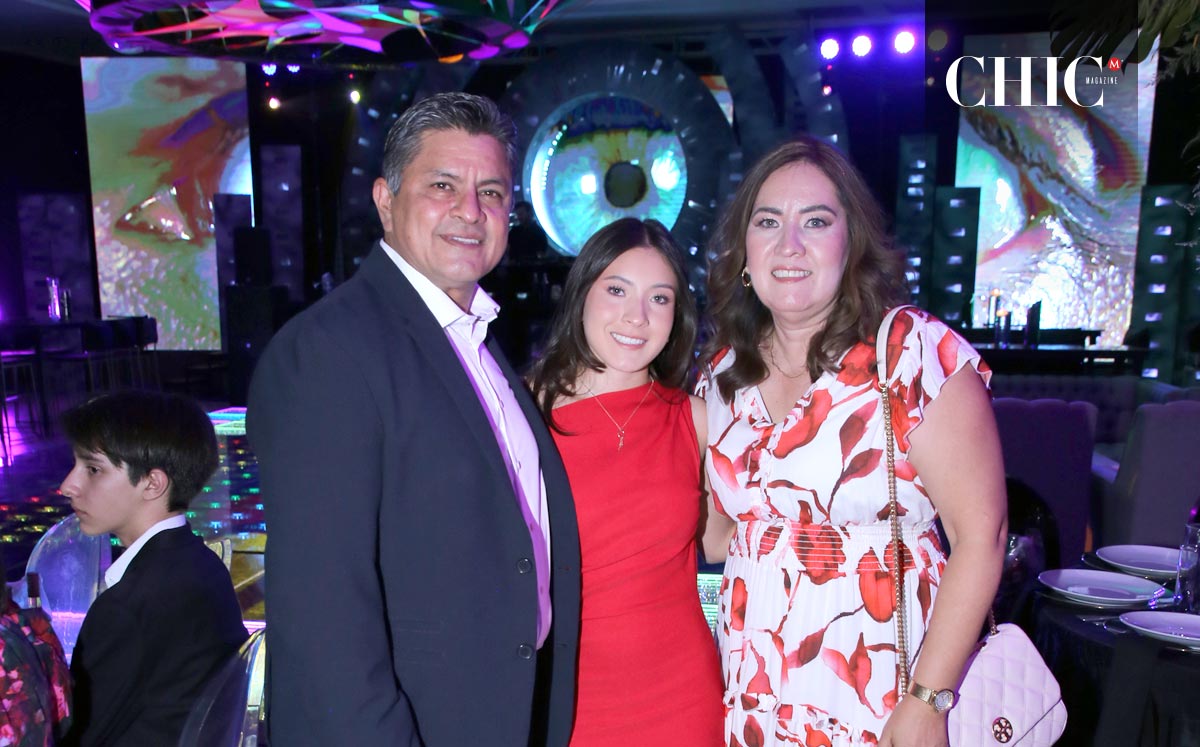 Omar, Vanessa y Estela