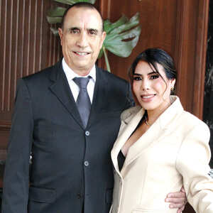 Heriberto Florencia junto a su esposa Tania De Florencia, rindió protesta como nuevo mando del periodo 2025-2027