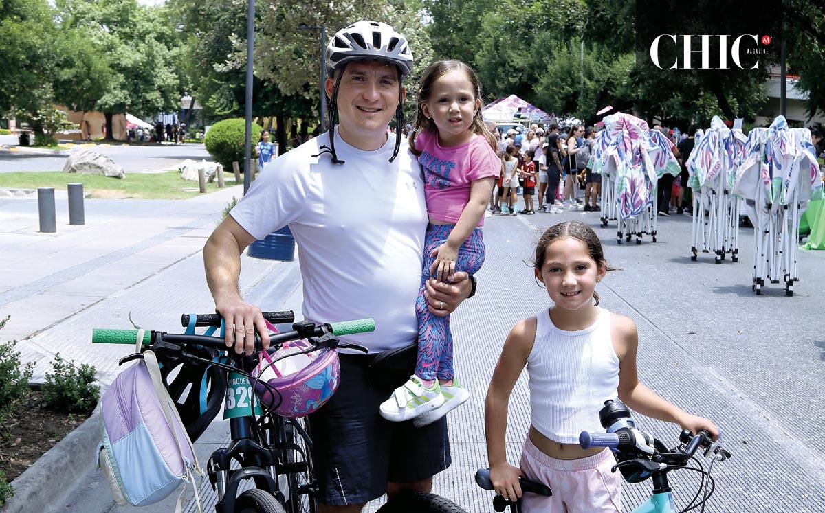 Luis Sillas, María Cecilia Sillas y Paulina Sillas