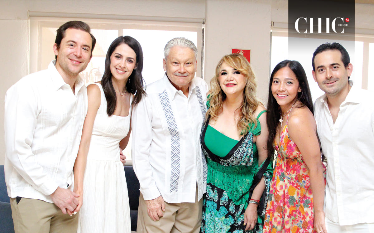 Enrique Collado, Debanhi Lozano, Antonio Villalba, Claudia Fernández, Nancy Castañeda y Alejandro Collado