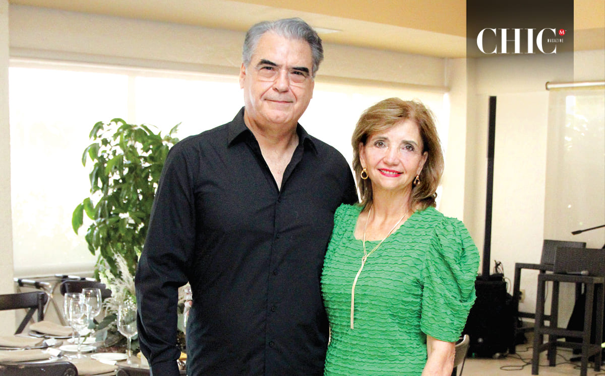 Julio Rivera y Laura Fernández rodearon al festejado con afecto y calidéz