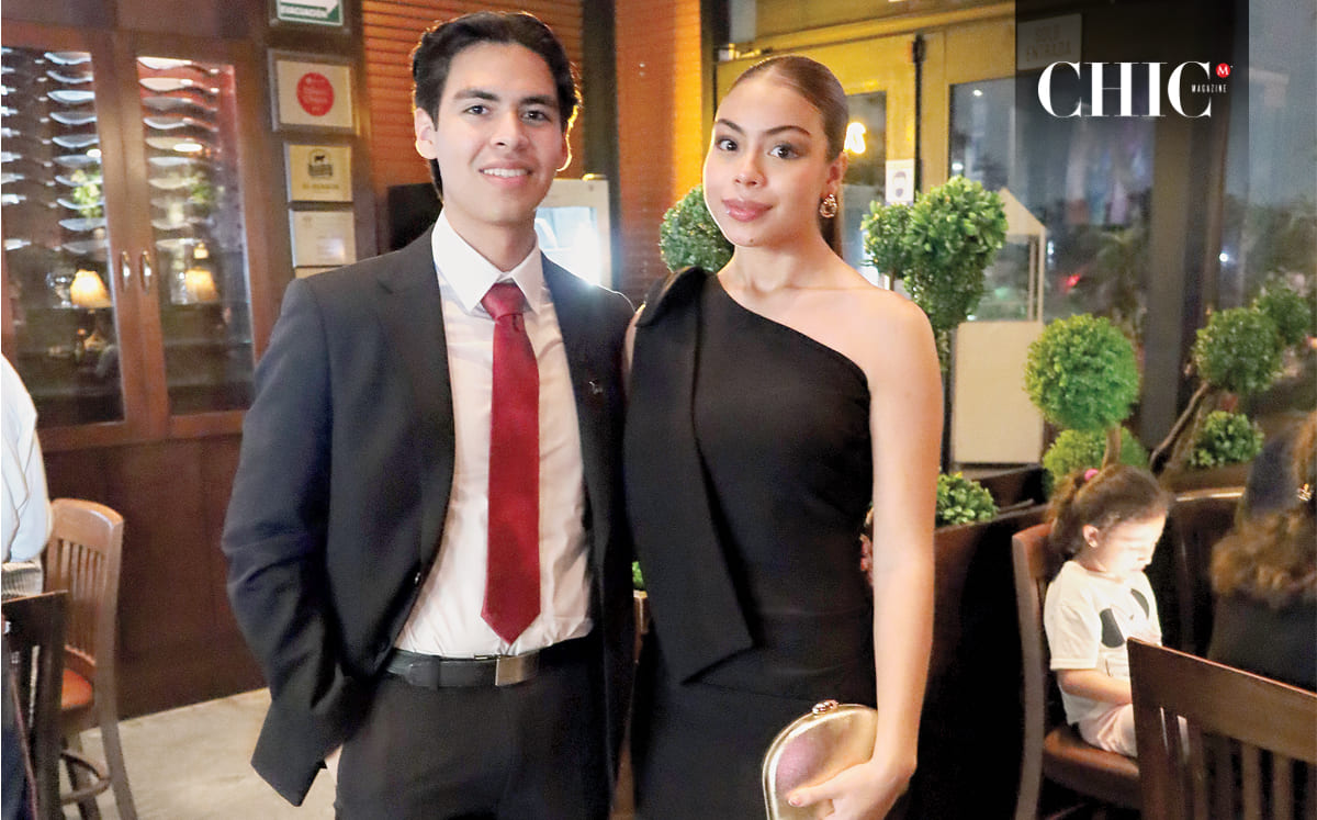 Gabriel Urbina y Daniela Palm disfrutaron de la cena en el Asador Terraza