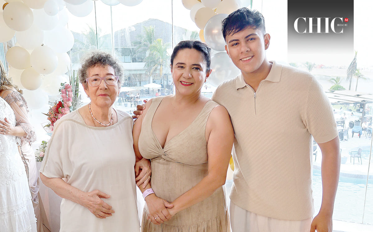 Malú Gómez, Conchita Barrios y Santiago Espinoza