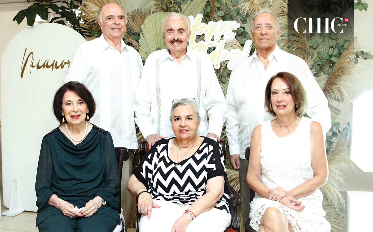 Regino Fernández, Nicanor Fernández, Jose Luis Fernández, Laura Fernández, Rosa Elena Fernández y Maribel Fernández