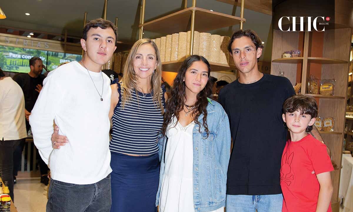 Maurico Galeazzi, July Galeazzi, Valeria Morán, Renzo Galeazzi y Alessandro Galeazzi