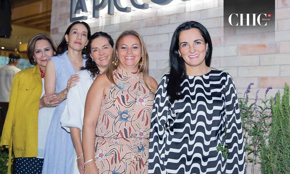 Mercedes Cisneros, Elvia Siliceo, Cristina Parada, Maribel Blanco y Karina Ruiz
