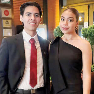 Gabriel Urbina y Daniela Palm disfrutaron de la cena en el Asador Terraza