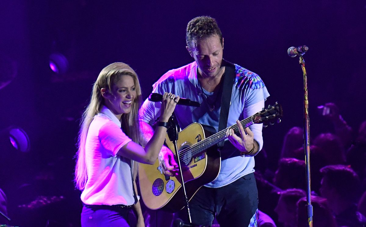 Shakira dedicó una canción importante a Chris Martin en su concierto y así es su relación (Getty Images)