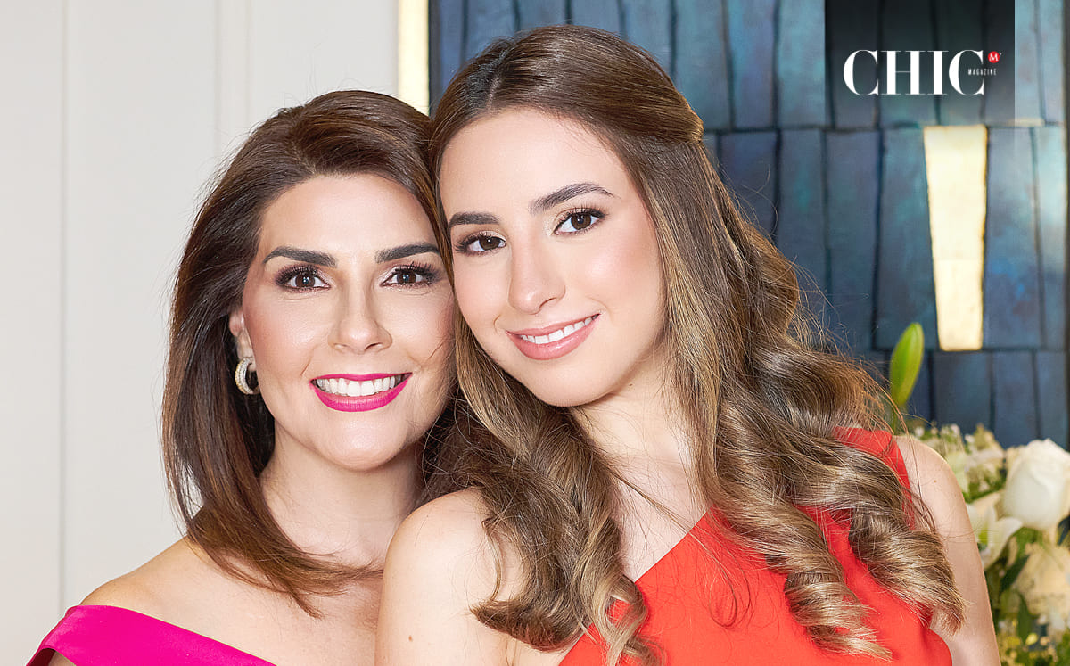 Andrea Arias y María Andrea Rábago disfrutaron de la velada