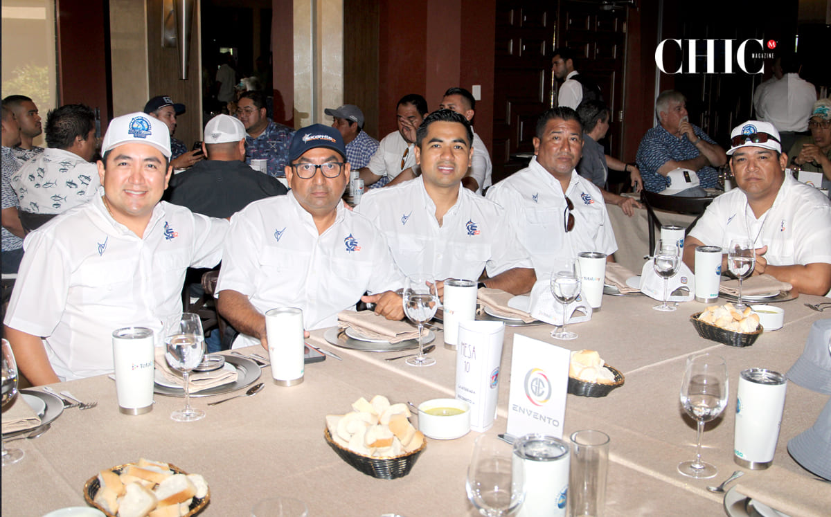 Equipo de la embarcación Socorrito 32