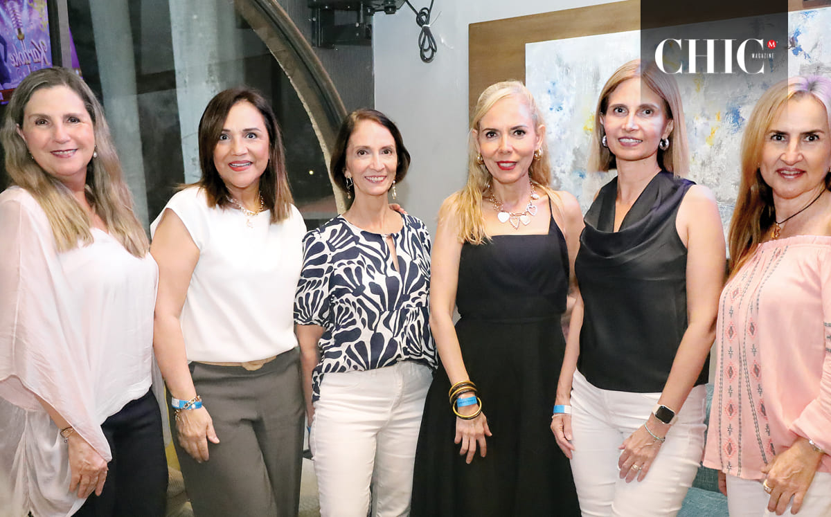 Claudia Guzmán, Silvia Alcaráz, Graciela San Román, Tere Gómez, Griselda San Román y Rosa Gochicoa