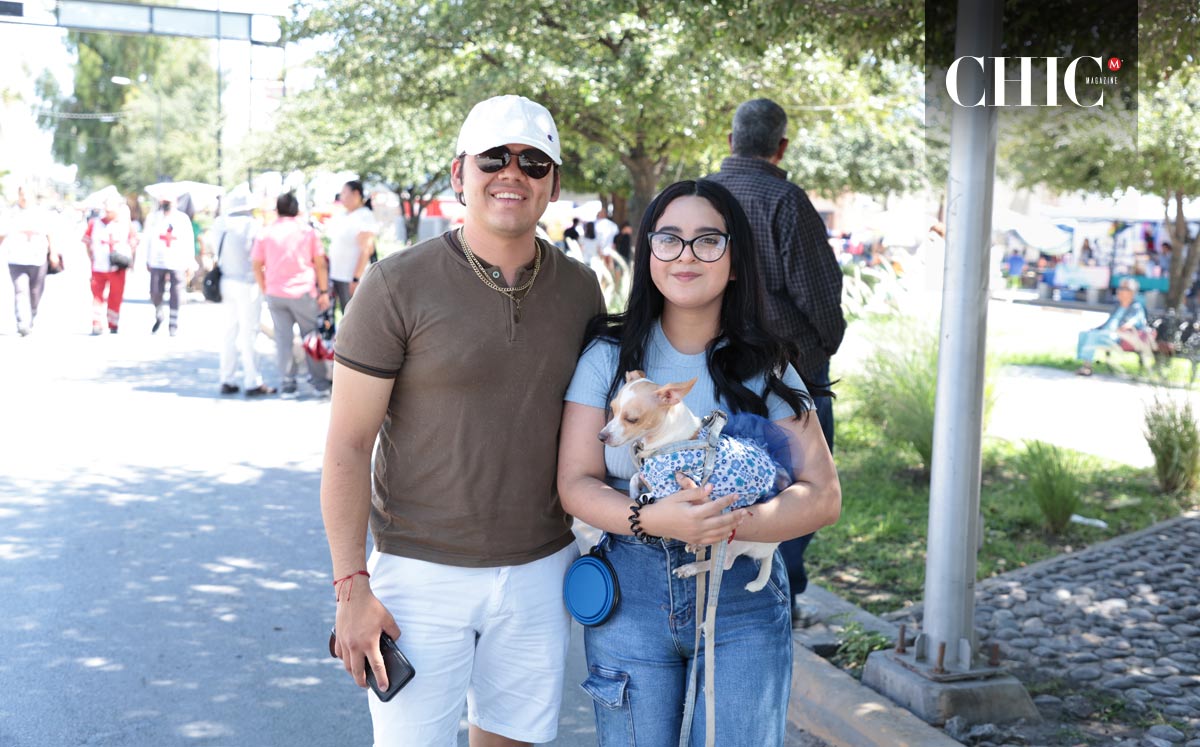 Arnando Flores, Maggie Frausto y Dolly