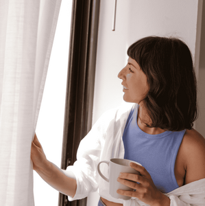 ¿Sabes cuándo debes cerrar las ventanas y persianas? (Foto: Freepik)