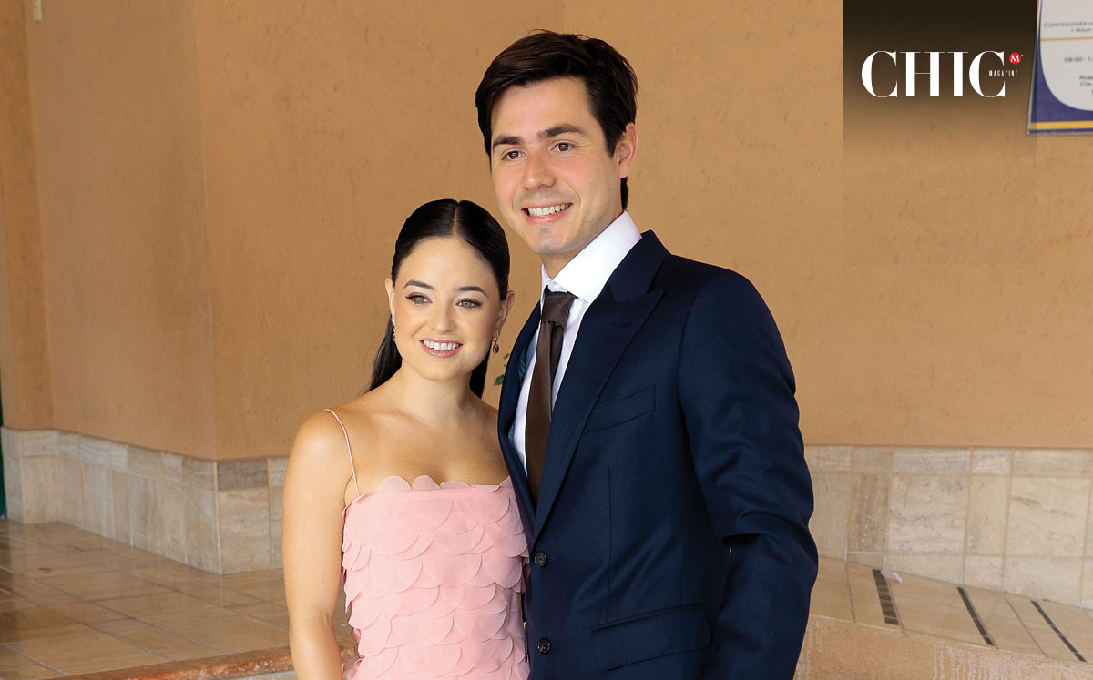 FRIDA ZAVALA Y CARLOS LLOVERA